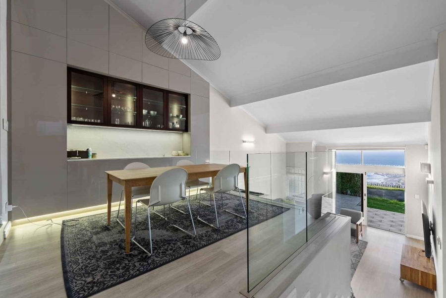 To Let 3 Bedroom Property for Rent in Camps Bay Western Cape